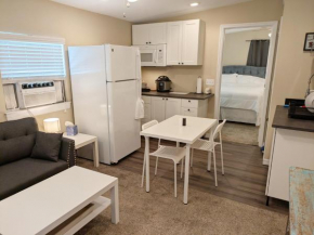Private Entrance 1 Bd Guest Suite in Cypress Gardens near Legoland